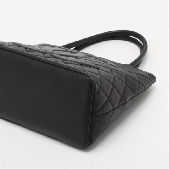 Chanel Black Lambskin Tote - Picture 3 of 14